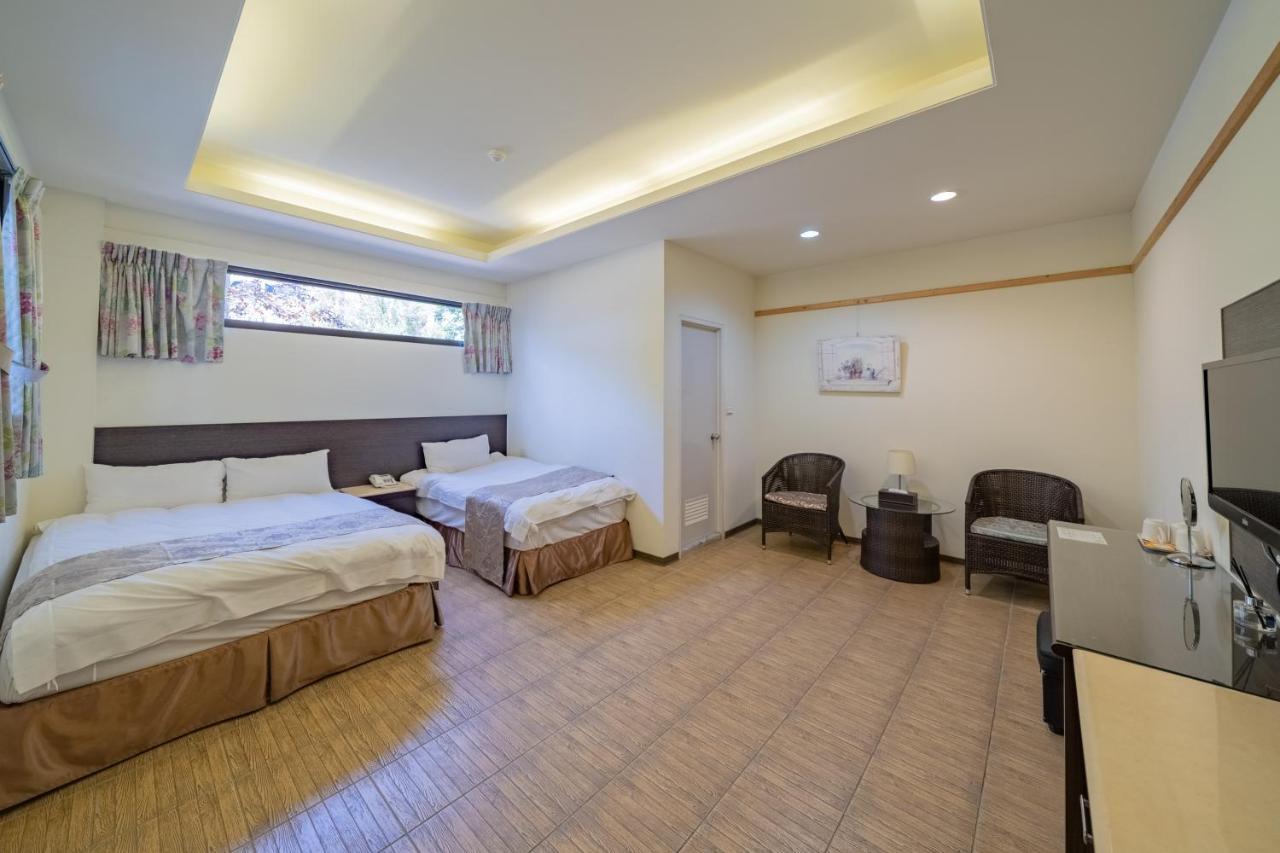Hua Mu Xing Jing B&B 런아이 외부 사진